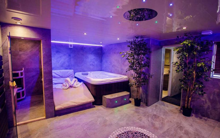 Hot tub hotels and spa suites in Windermere